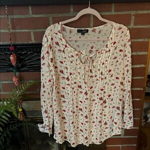 Suzanne Betro Cream and Red Floral Blouse